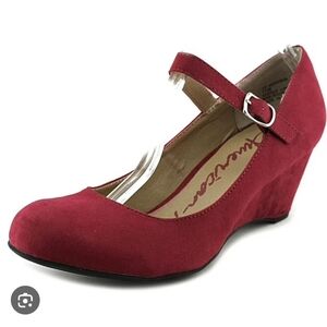 Size 9 American Rag Meesha Red Suede Mary Jane Wedge